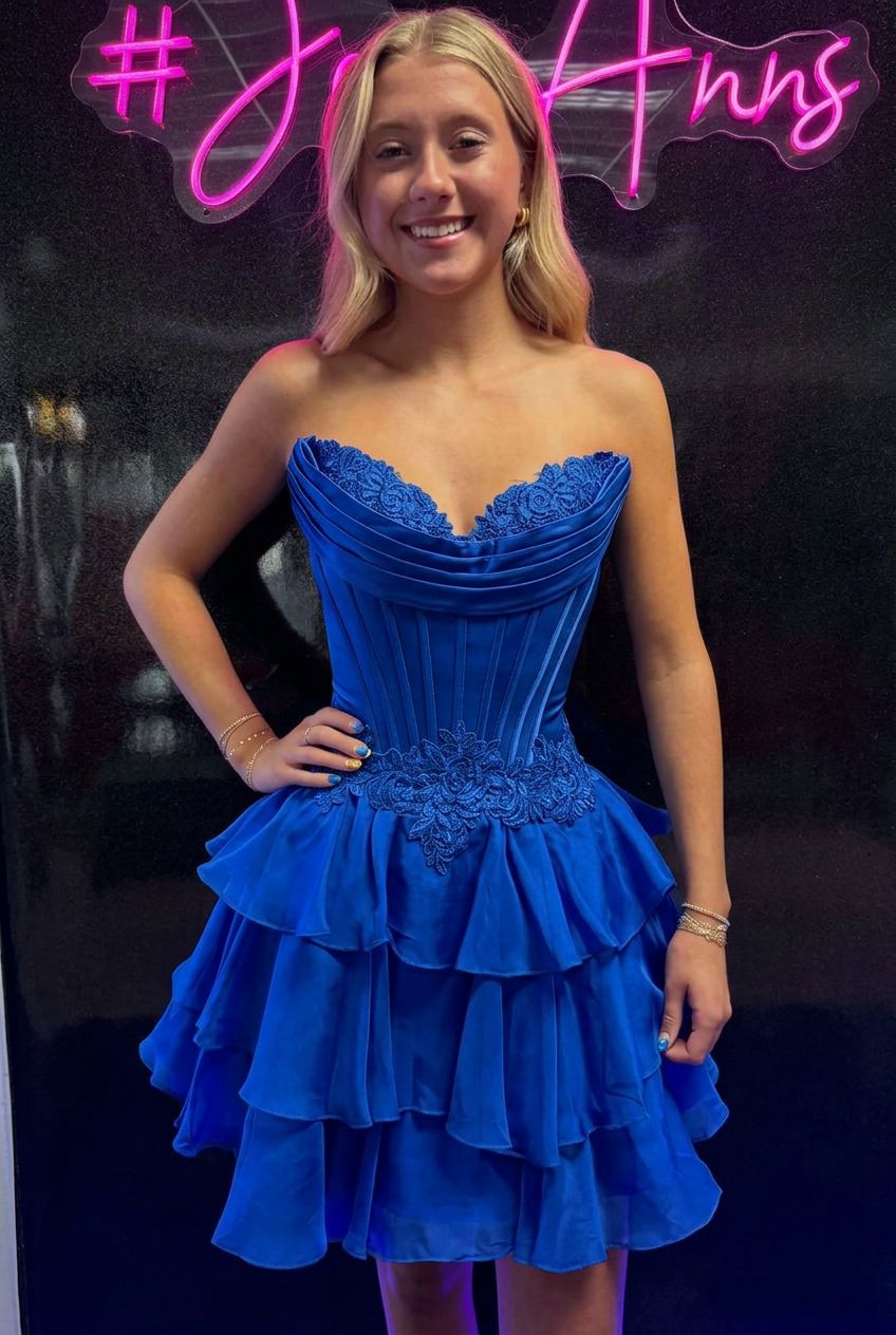 Sweetheart Strapless Lace Applique Corset Tiered Ruffle Chiffon A-Line Homecoming Dress Mini