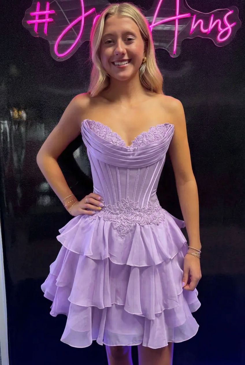 Sweetheart Strapless Lace Applique Corset Tiered Ruffle Chiffon A-Line Homecoming Dress Mini