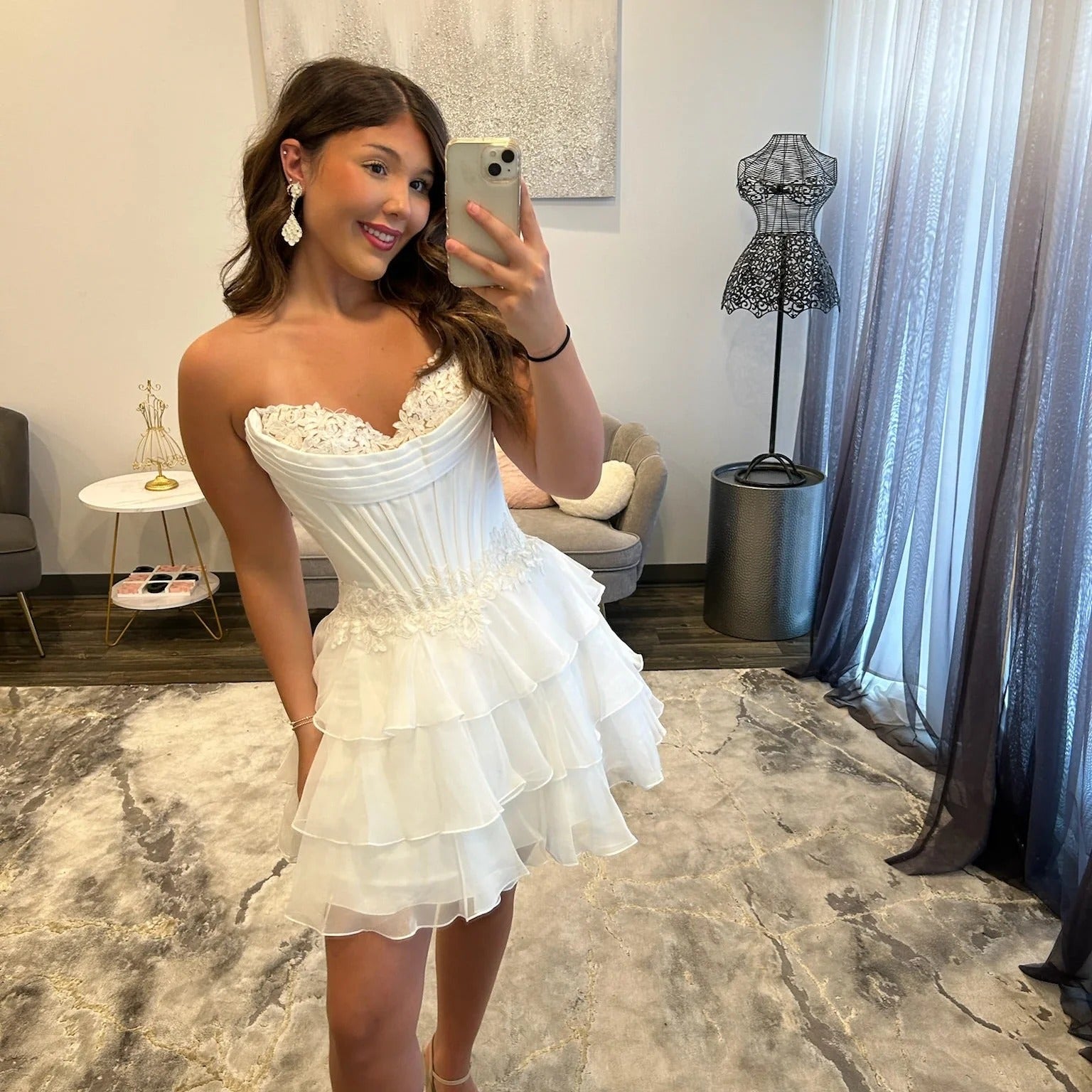 Sweetheart Strapless Lace Applique Corset Tiered Ruffle Chiffon A-Line Homecoming Dress Mini