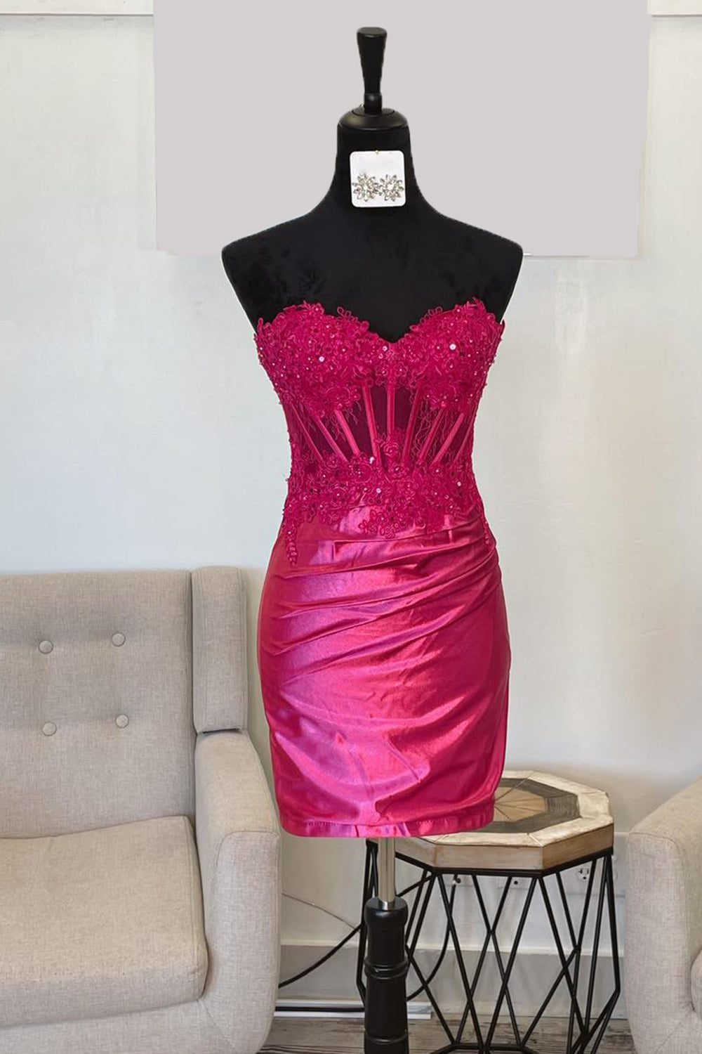 Sweetheart Strapless Lace Appliqué Rhinestone Beaded Sheer Corset Boning Ruched Satin Bodycon Homecoming Dress Mini