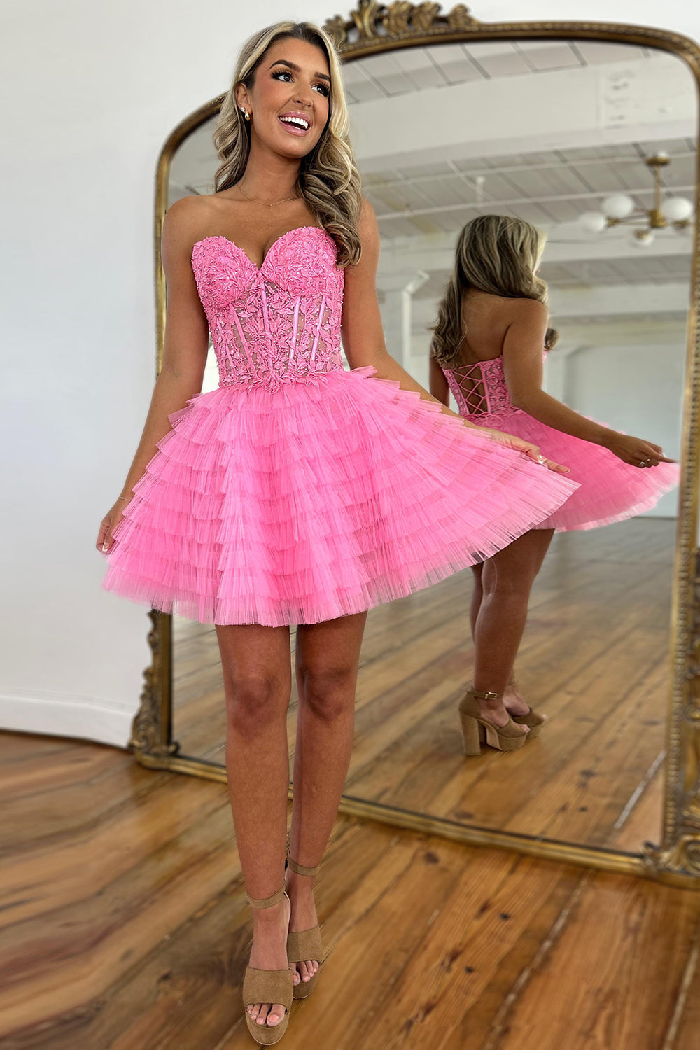 Sweetheart Strapless Lace Appliques Illusion Boned Corset Multi-Tier Ruffle Tulle Lace-Up Back A-Line Homecoming Dress Mini
