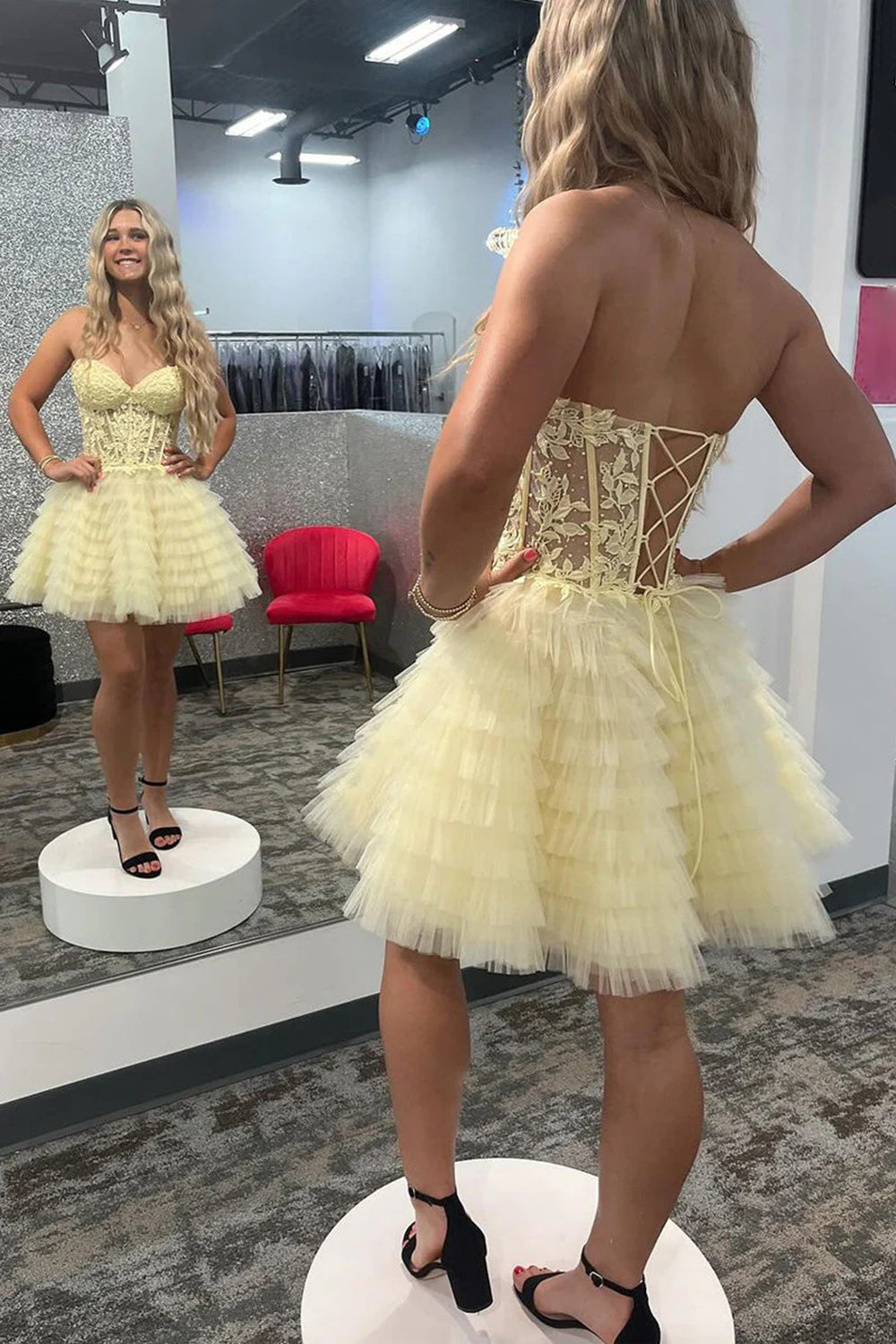 Sweetheart Strapless Lace Appliques Illusion Boned Corset Multi-Tier Ruffle Tulle Lace-Up Back A-Line Homecoming Dress Mini
