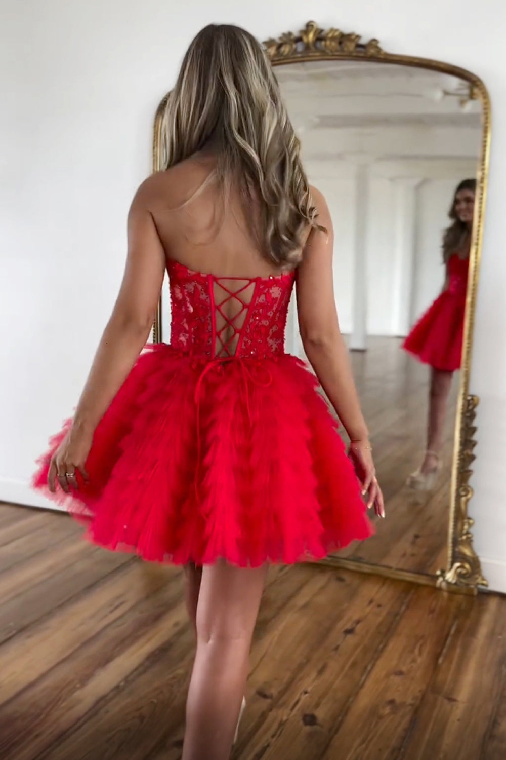 Sweetheart Strapless Lace Appliques Illusion Boned Corset Multi-Tier Ruffle Tulle Lace-Up Back A-Line Homecoming Dress Mini