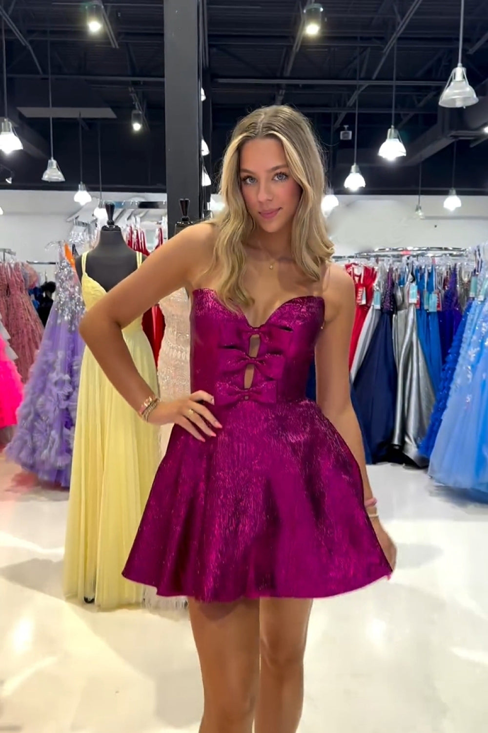 Sweetheart Strapless Metallic Glitter Cutout Bow Corset Boning Open Back A-Line Homecoming Dress Mini