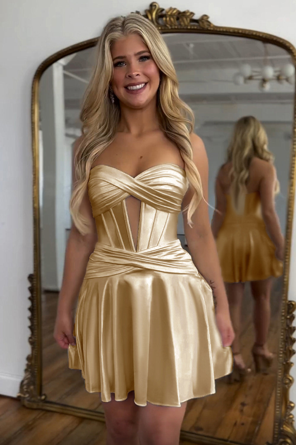 Sweetheart Strapless Metallic Satin Twist Knot Keyhole Ruched Boned Corset Flared A-Line Homecoming Dress Mini