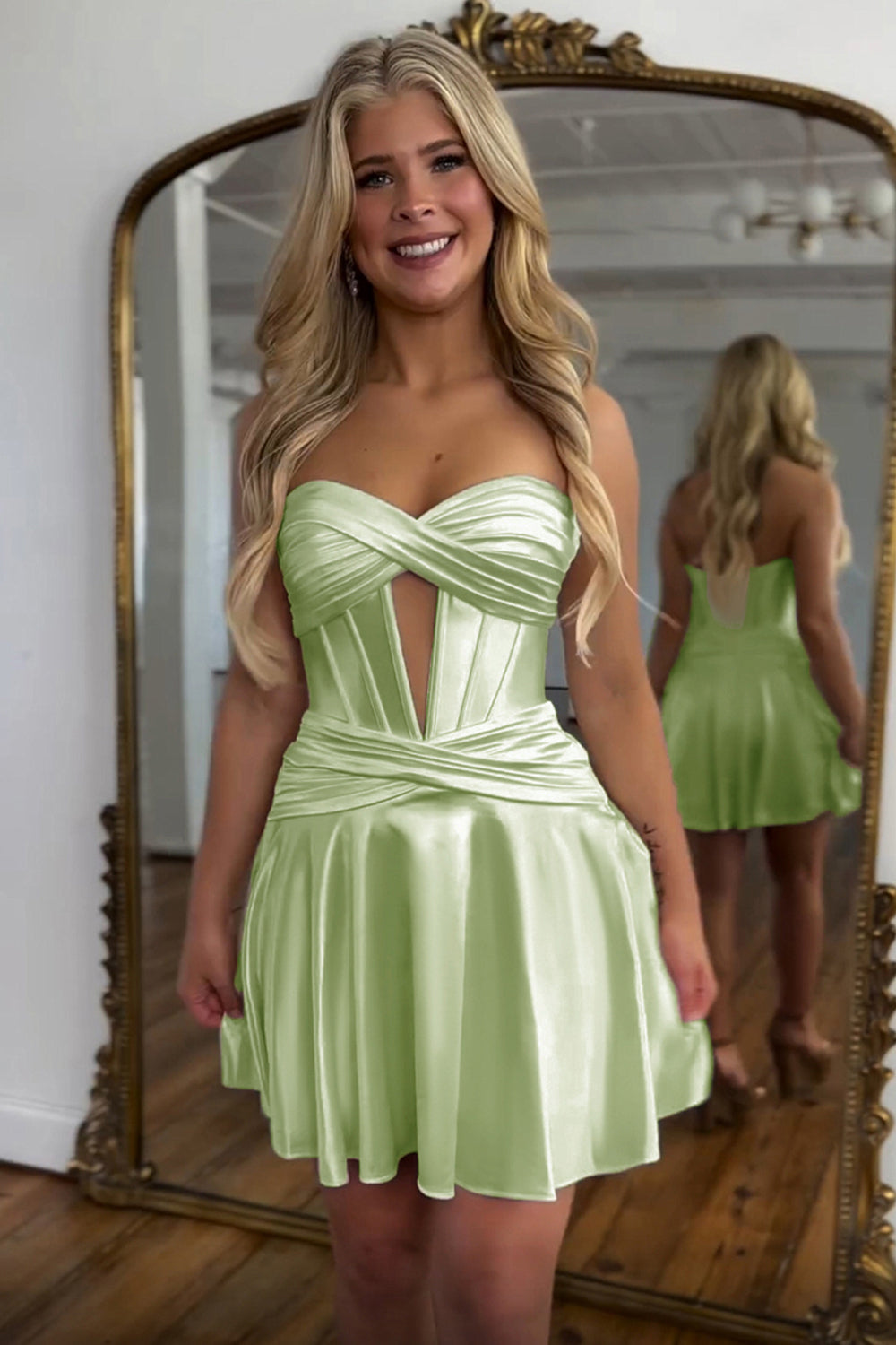 Sweetheart Strapless Metallic Satin Twist Knot Keyhole Ruched Boned Corset Flared A-Line Homecoming Dress Mini