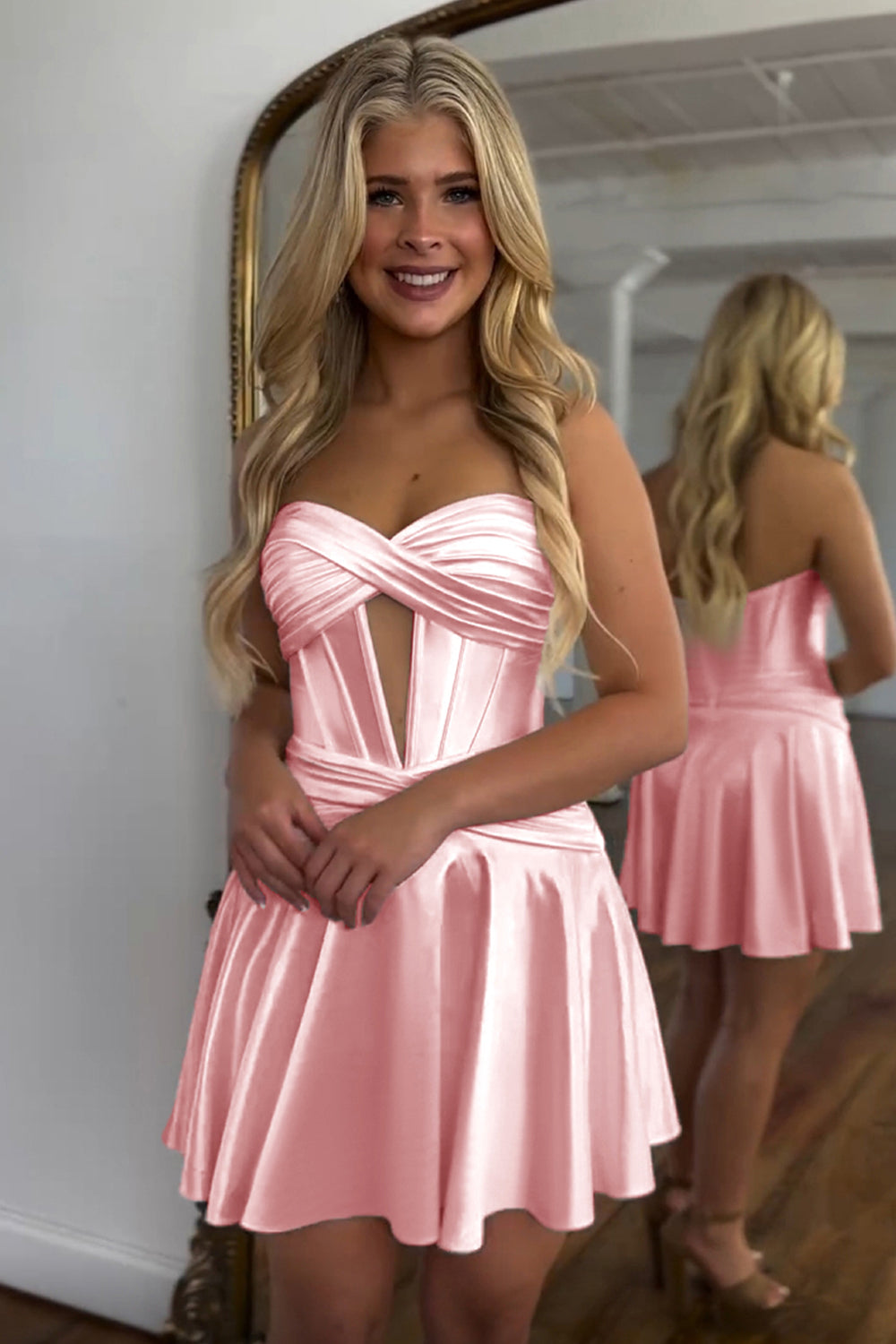 Sweetheart Strapless Metallic Satin Twist Knot Keyhole Ruched Boned Corset Flared A-Line Homecoming Dress Mini