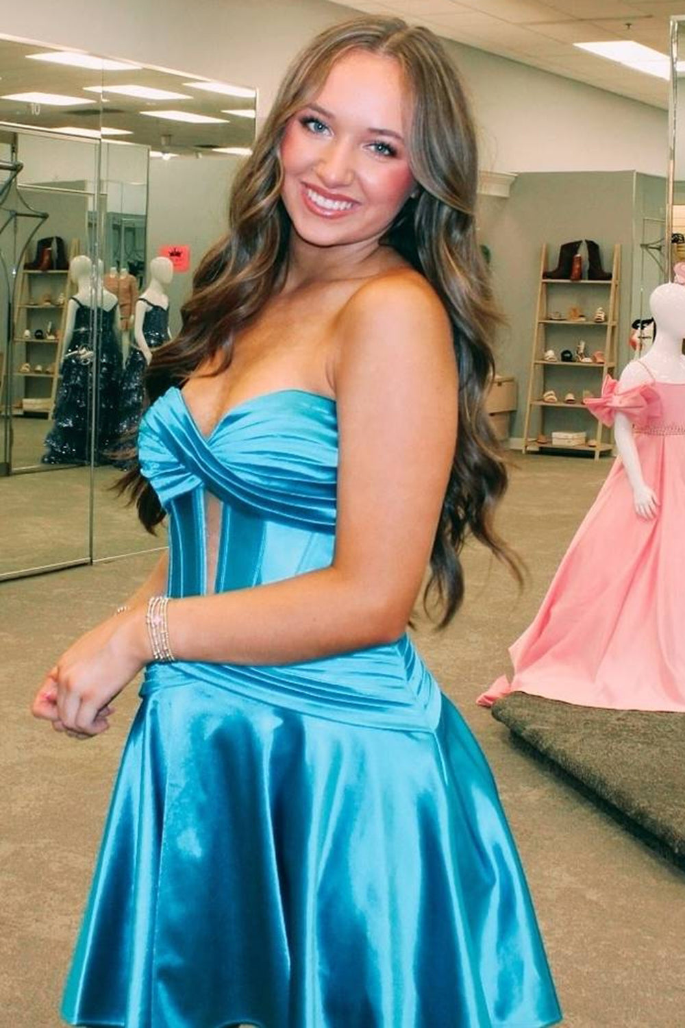 Sweetheart Strapless Metallic Satin Twist Knot Keyhole Ruched Boned Corset Flared A-Line Homecoming Dress Mini