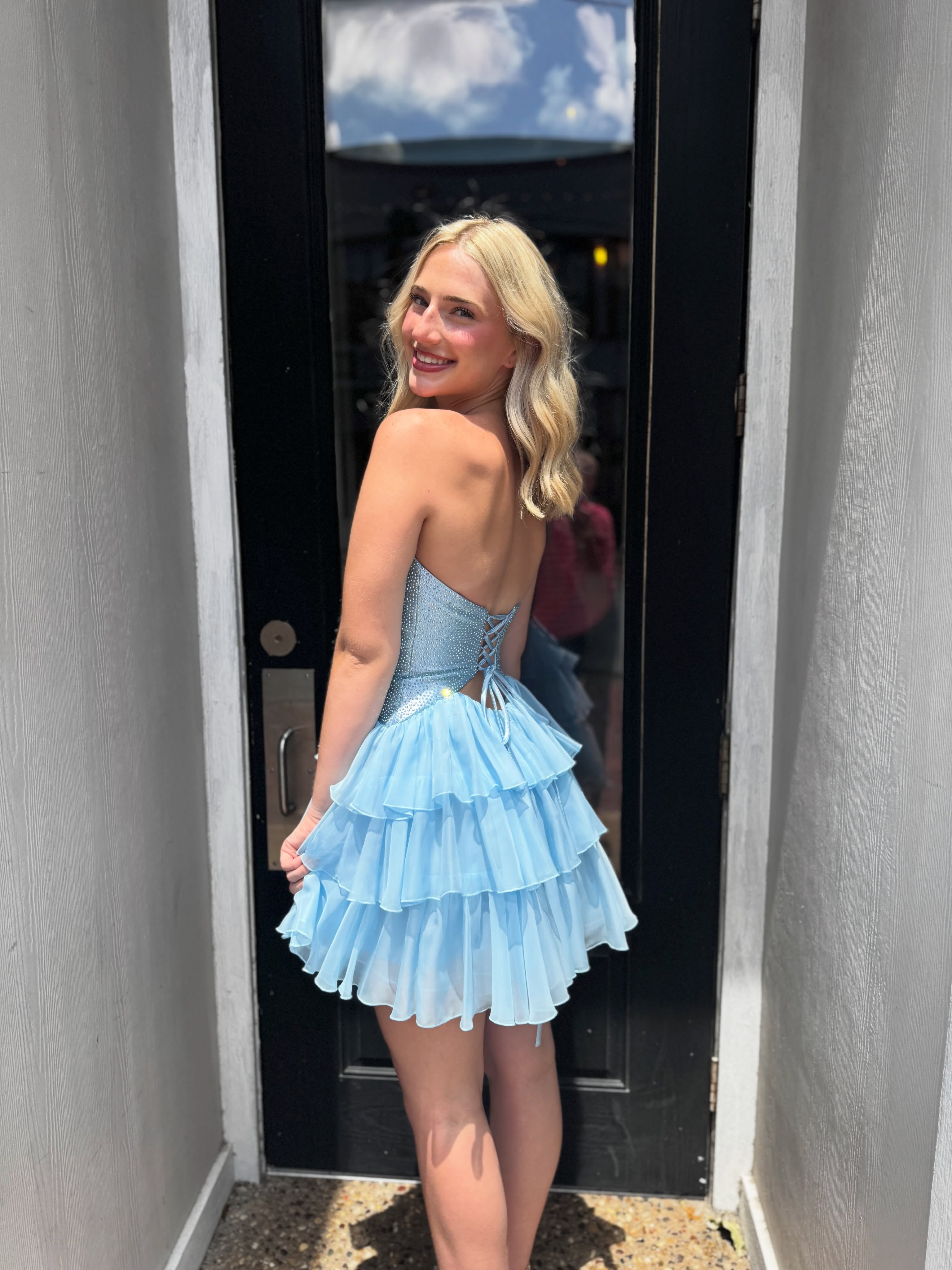 Sweetheart Strapless Rhinestone Twist Cutout Tiered Chiffon A-Line Homecoming Dress Lace-Up Mini