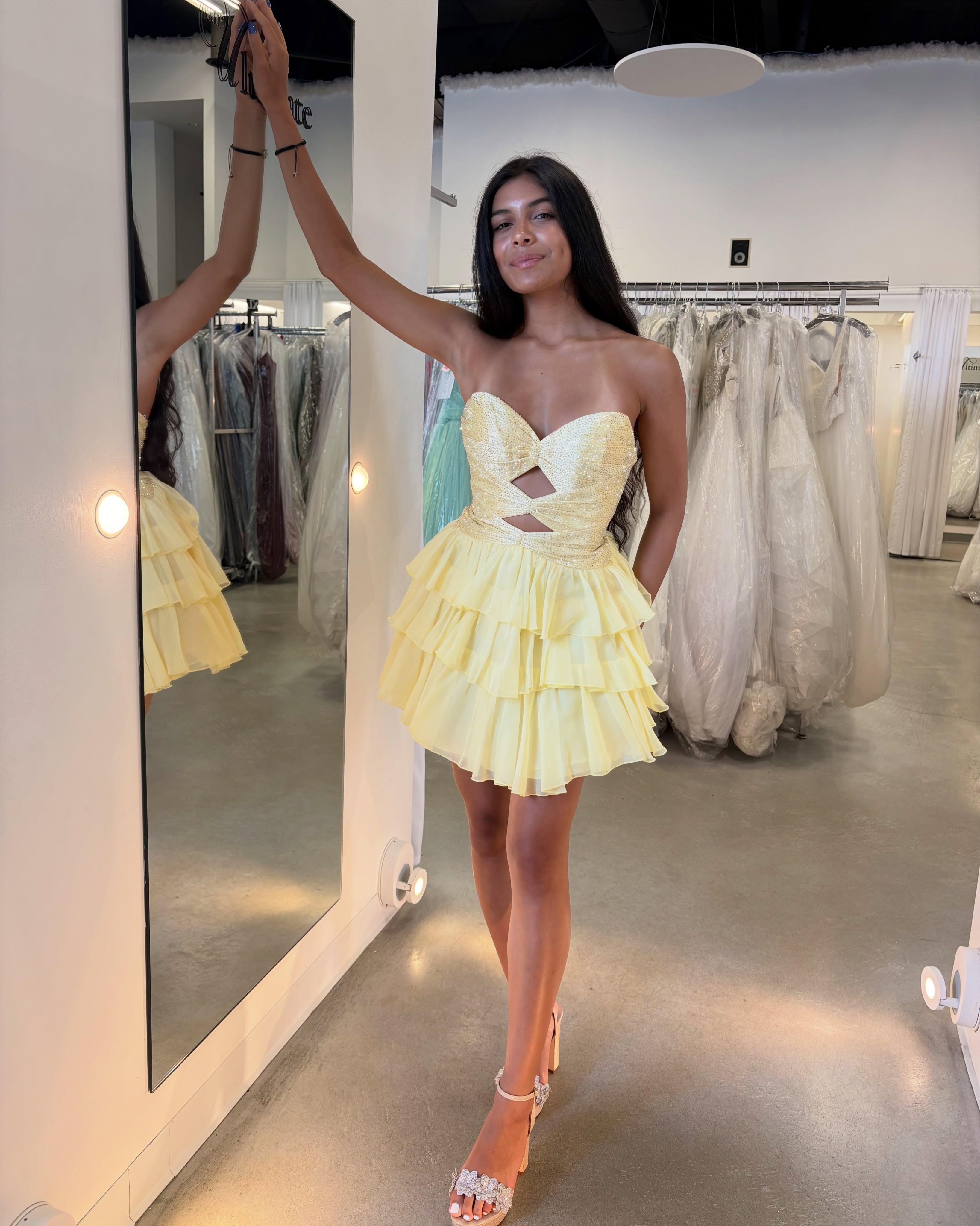 Sweetheart Strapless Rhinestone Twist Cutout Tiered Chiffon A-Line Homecoming Dress Lace-Up Mini