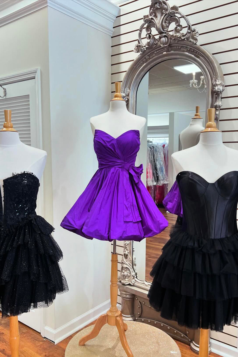 Sweetheart Strapless Satin Ruched Satin Bow Bubble A-Line Short Homecoming Dress