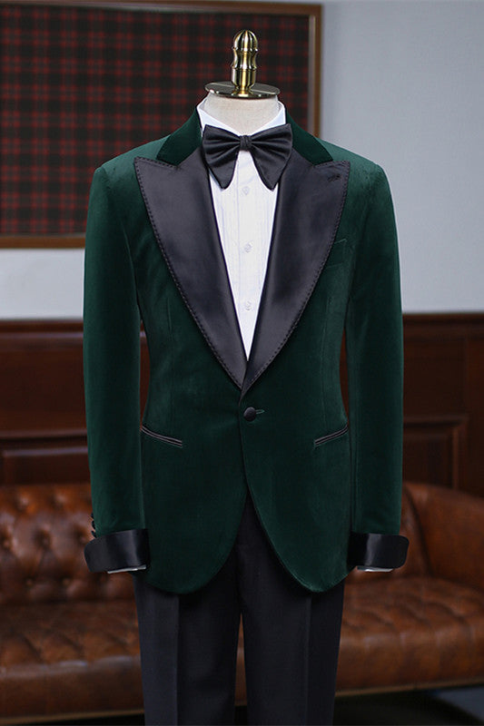 Tailored Emerald Peaked Lapel Velvet Men's Prom Ensemble