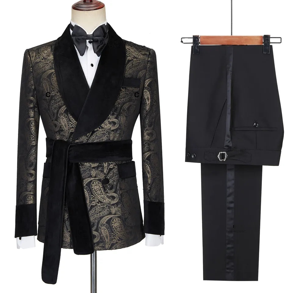 Timeless Black Shawl Collar Double Breasted Jacquard Groom's Suit