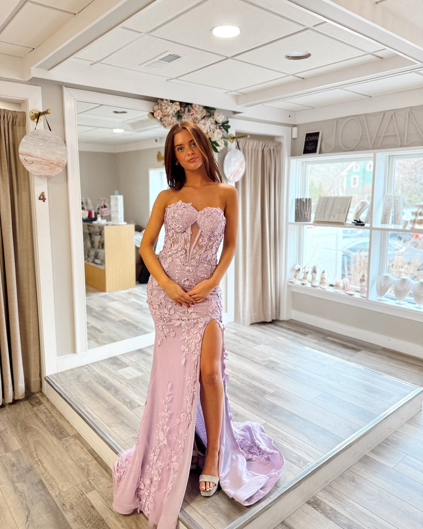 Trendy Lilac Sweetheart Sleeveless Mermaid Prom Dress with Appliques and Slit