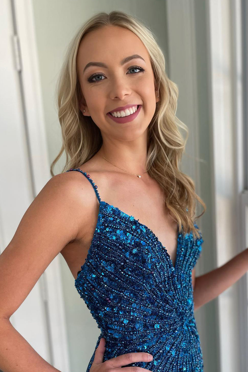 V-Neck Beaded Spaghetti Straps All-Over Sequin Geometric Beading Lace-Up Open Back Beaded Fringe Hem Bodycon Homecoming Dress Mini
