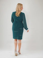 V-Neck Ruched Knee-Length Plus Size Mother of the Bride Sheath Dress with Rhinestone