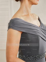 V-Neck Ruched Sheath/Column Mother of the Bride Dresses with Beading