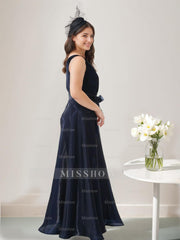 V-Neck Sleeveless A-Line Princess Floor-Length Plus Size Mother of the Bride Dress with Bow