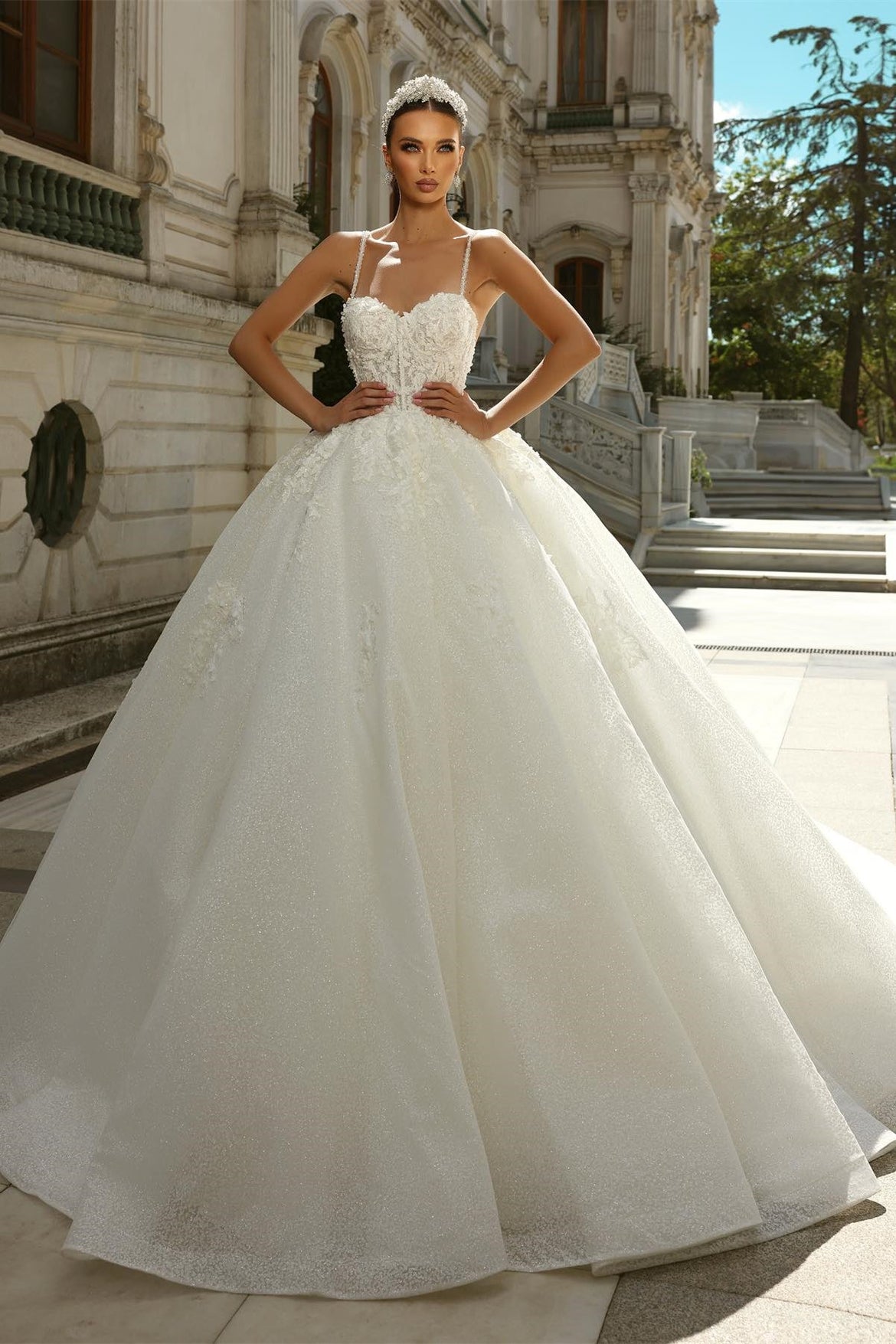old fashioned ball gown dresses Vintage Lace Spaghetti Straps Sleeveless White Wedding Dress POINTED NECKLINE Soarla Modest formal dress Classic Style Color:Pearl_Pink