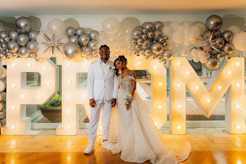 White Mermaid Prom Dress with Detachable Ball Gown Overskirt Off Shoulder Sweetheart 3D White Feather Fringe Floral Beading Shoulder Silver Baroque Scroll Lace Rhinestone Sequin Barely There Sweep Train Gown