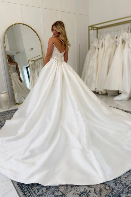 White Satin Ball Gown Wedding Dress Spaghetti Straps Sweetheart Illusion Lace Corset Pearl Beading Bridal Gown with Train