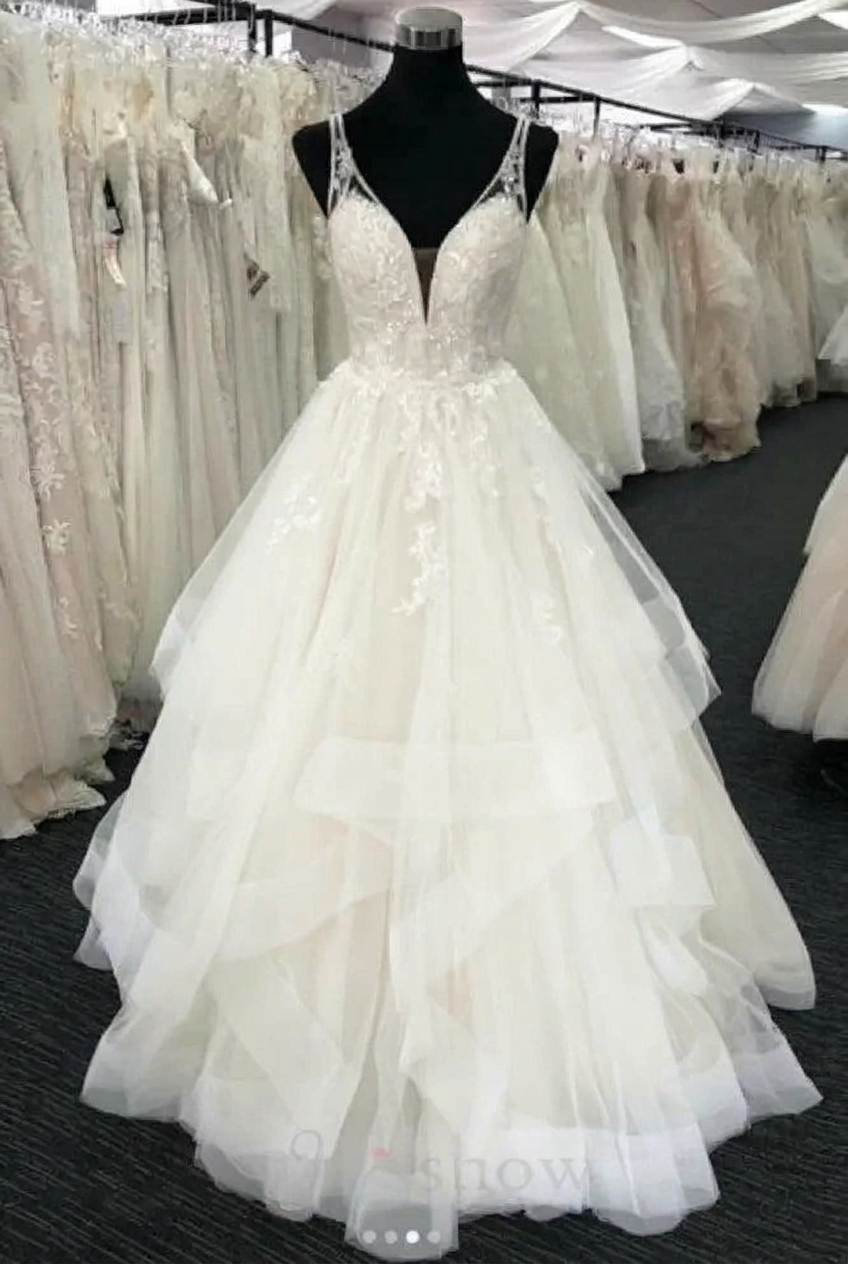 Ivory v-neck tulle a-line wedding dress