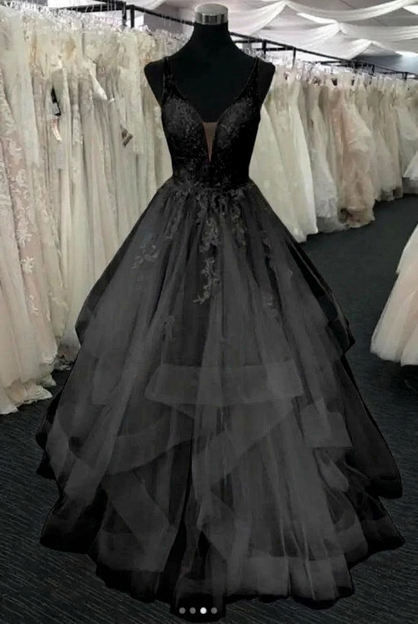Black v-neck tulle a-line wedding dress