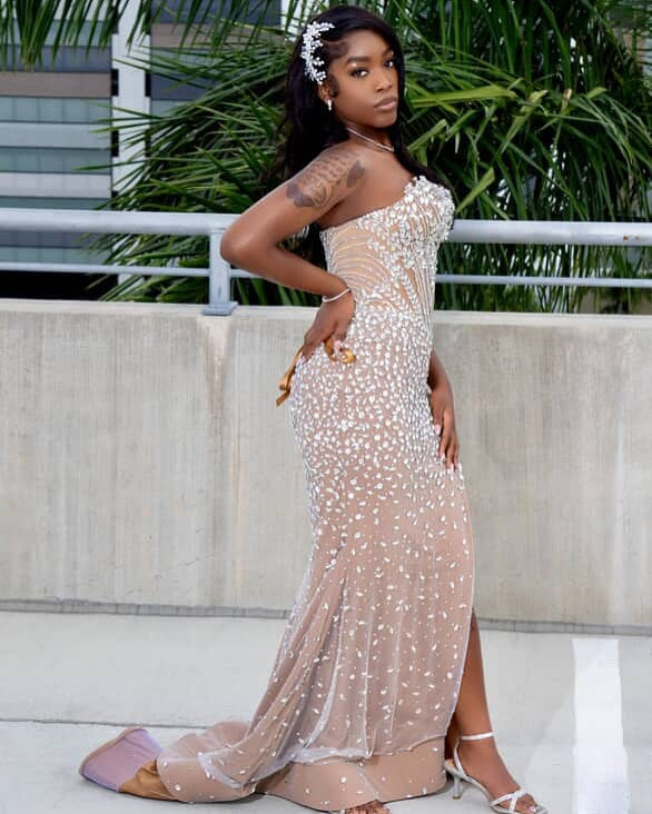 Champagne Mermaid Evening Dress Strapless Sweetheart Sheer Corset Crystal Beading Sequin High Slit Sweep Train Formal Gown