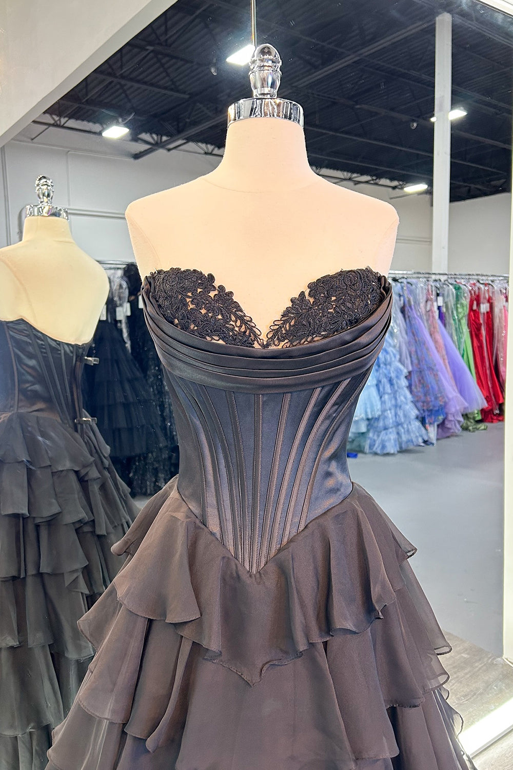 Black sweetheart ruffled A-line prom dress