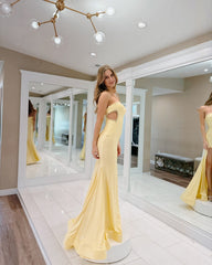 Yellow Satin Mermaid Evening Dress Strapless Sweetheart Crystal Cutout High Slit Formal Gown