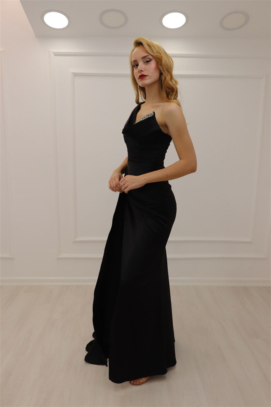 A-line Black One Shoulder Glitter Sleeveless Prom Dress With Slit-misshow.com