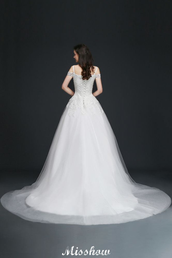 This elegant Off-the-shoulder Tulle wedding dress with Lace could be custom made in plus size for curvy women. Plus size Cap Sleeves A-line bridal gowns are classic yet cheap.