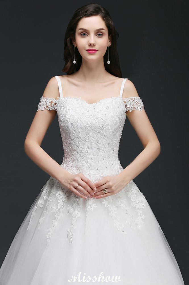 This elegant Off-the-shoulder Tulle wedding dress with Lace could be custom made in plus size for curvy women. Plus size Cap Sleeves A-line bridal gowns are classic yet cheap.