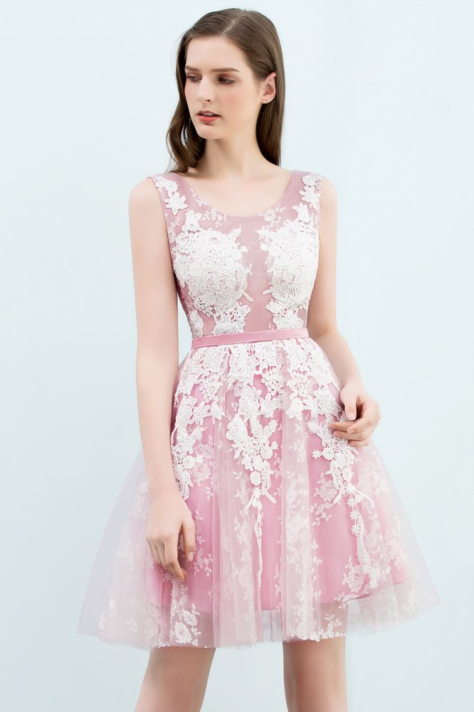 Looking for Prom Dresses,Homecoming Dresses in Tulle,Lace, A-line style, and Gorgeous Lace work  MISSHOW has all covered on this elegant A-line Short Crew Sleeveless Lace Appliques Tulle Prom Dresses.