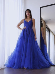 A-Line/Elegant Tulle V-neck Sleeveless Applique Prom Dresses