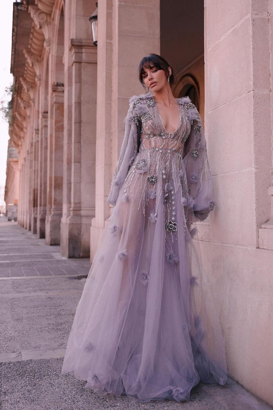 Chic Tulle Long Sleeves Deep V Neck Beadings Long Formal Dress With Appliques