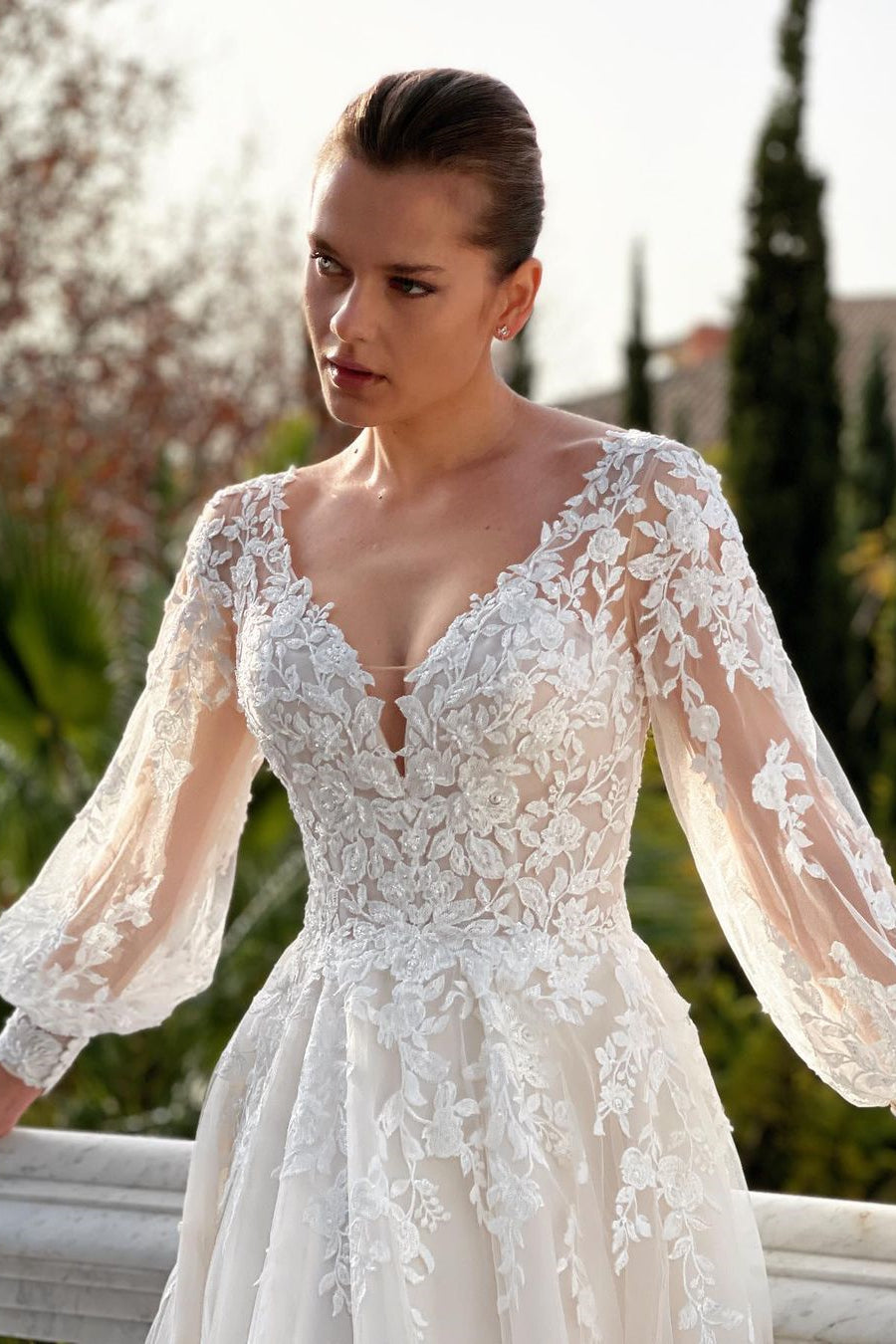 Amazing V-neck Backless Long Sleeves A-line Appliques Wedding Dress-misshow.com