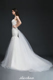 This elegant Spaghetti Straps Tulle wedding dress with Crystal Floral Pin could be custom made in plus size for curvy women. Plus size Sleeveless Mermaid bridal gowns are classic yet cheap.