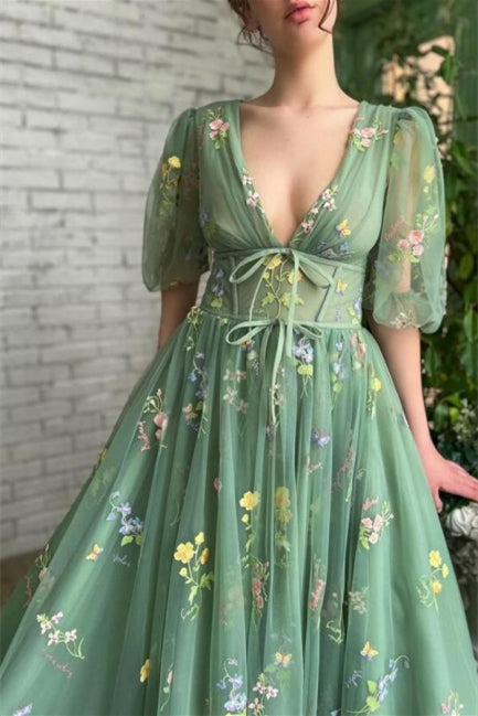 Beautiful Green V-neck A-line Appliques Prom Dress-misshow.com