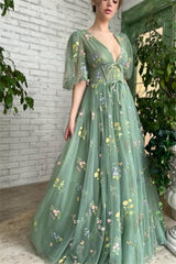 Beautiful Green V-neck A-line Appliques Prom Dress-misshow.com