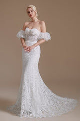 Beautiful Off-the-shoulder Sleeveless Mermaid Floor-Length Lace Wedding Dresses with Applique-misshow.com