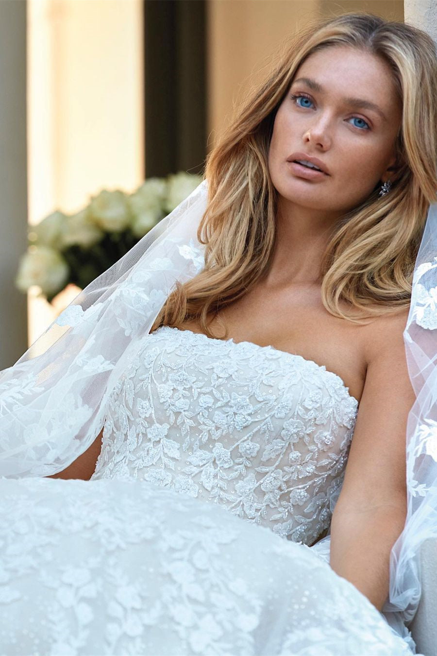 Beautiful Princess A-line Sleeveless Appliques Wedding Dress With Lace-misshow.com