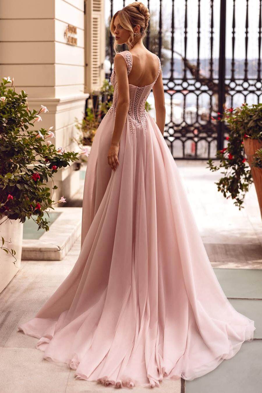 Sleeveless Straps Sweetheart Long Formal Dress With Appliques