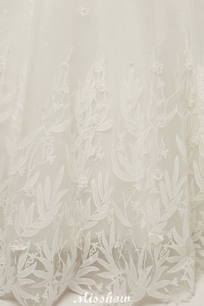 This beautiful Cap Sleeves A-line Scoop Floor Length Lace Appliques Wedding Dresses will make your guests say wow. The Jewel bodice is thoughtfully lined, and the Floor-length skirt with Lace,Appliques,Ruffles,Crystal Floral Pin to provide the airy, flatter look of Tulle,Lace.