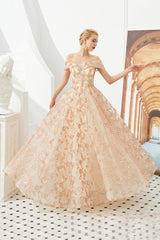 MISSHOW offers Charming Off Shoulder Aline Princess Dress Tulle Swing Evening Party Dress Quincenera Dress at a good price from Rose Gold,Tulle to A-line,Ball Gown,Princess Floor-length them. Stunning yet affordable Cap Sleeves Prom Dresses,Evening Dresses,Homecoming Dresses,Quinceanera dresses.