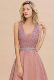 Looking for Prom Dresses,Evening Dresses,Homecoming Dresses,Bridesmaid Dresses,Quinceanera dresses in 100D Chiffon, A-line style, and Gorgeous Lace work  MISSHOW has all covered on this elegant Charming Sleeveless Aline Short Homecoming Dress Floral Appliques V-Neck Chiffon Mini Party Dress.