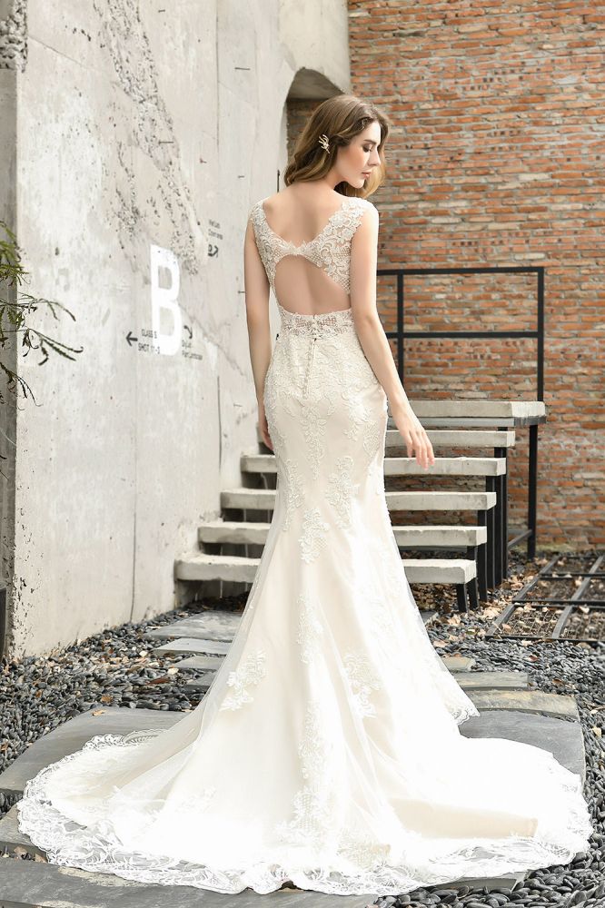 Looking for  in Tulle, Mermaid style, and Gorgeous Lace,Beading,Rhinestone work  MISSHOW has all covered on this elegant Charming V-Neck Floral Lace Mermaid Bridal Gown Sleeveless Sain Dress For Bride