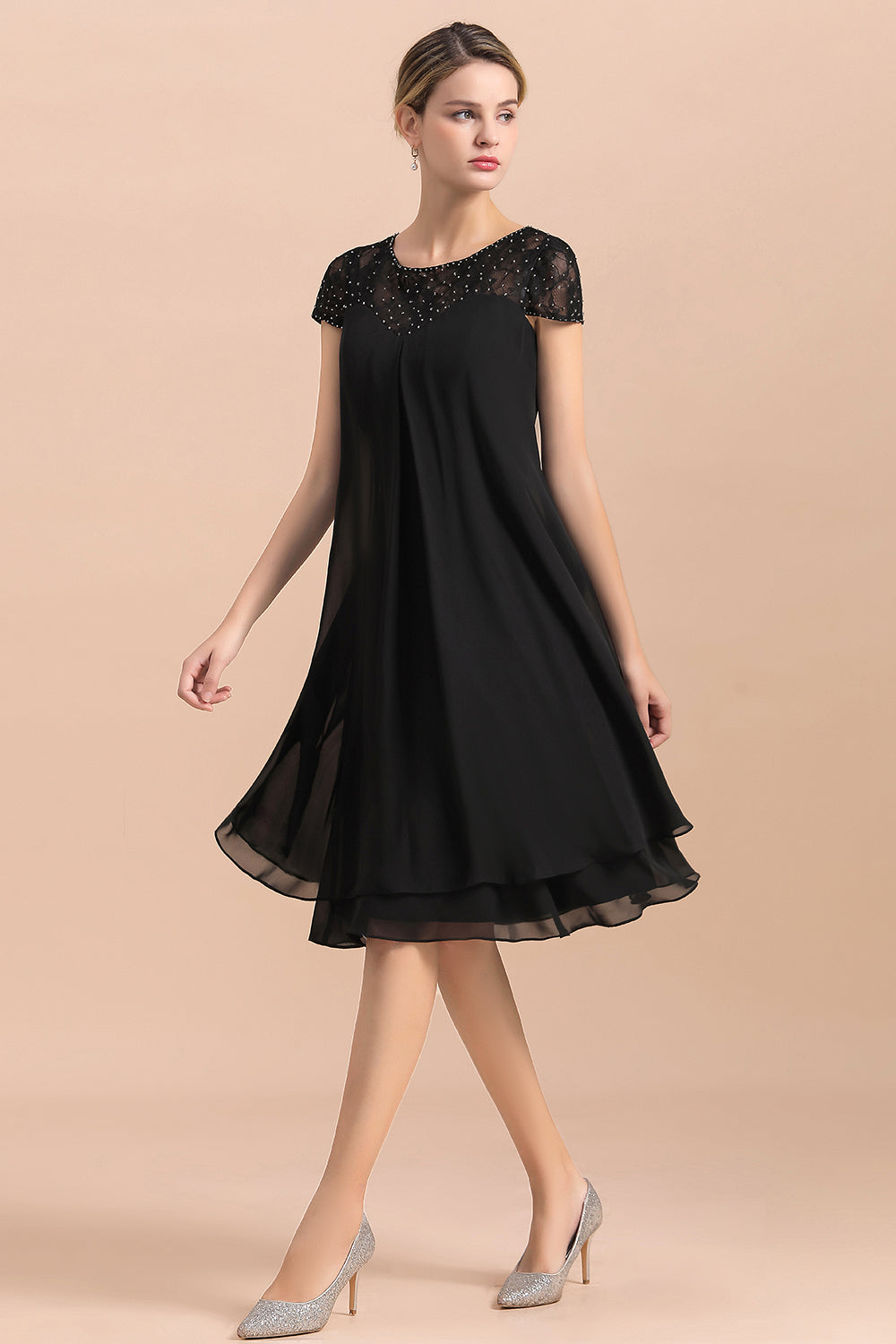 Chic Black Cap Sleeve Mother of Bride Dress Chiffon Short Wedding Party Gowns Chic Black Cap Sleeve Mother of Bride Dress Chiffon Short Wedding Party Gowns