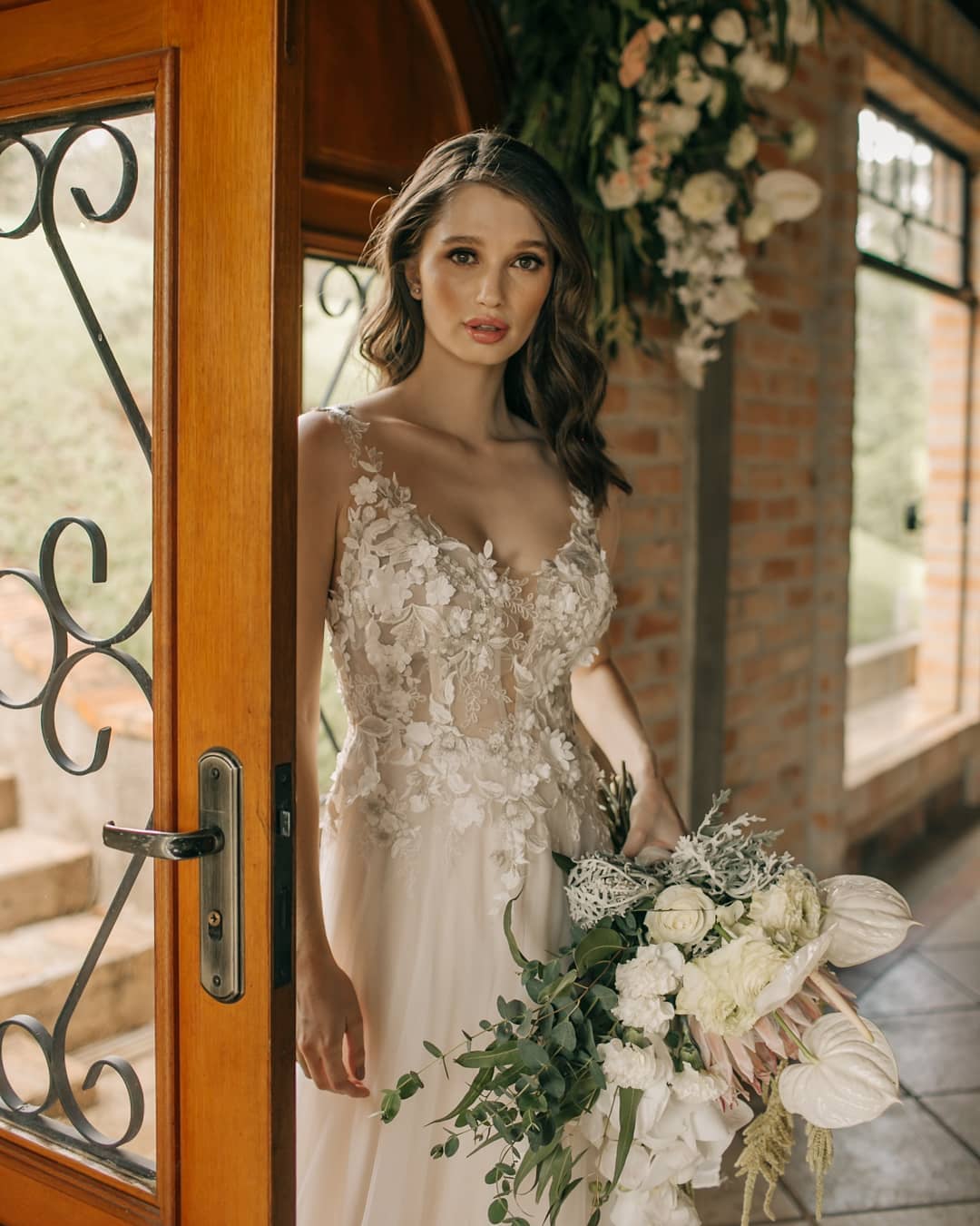 Chic Long A-line Sleeveless Flowers Backless Wedding Dress With Lace-misshow.com