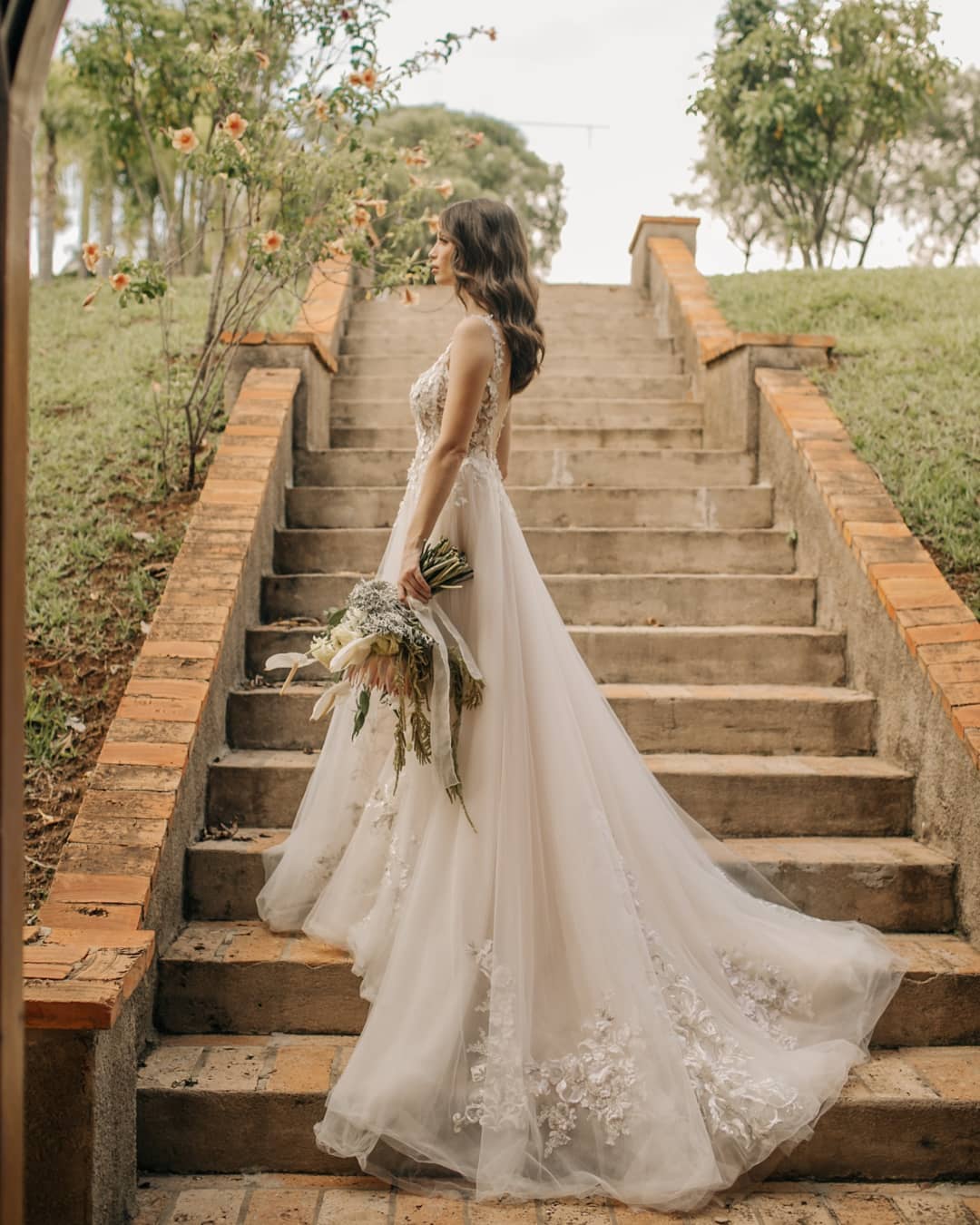 Chic Long A-line Sleeveless Flowers Backless Wedding Dress With Lace-misshow.com